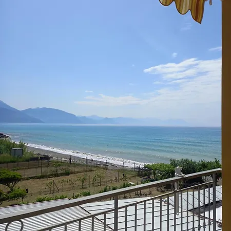 Bianco Apartament Policastro Bussentino